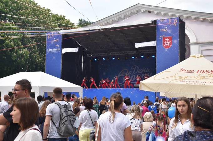День Європи у Вінниці: фестиваль дитячої та юнацької творчості «ART LEND fest» у Центральному парку 