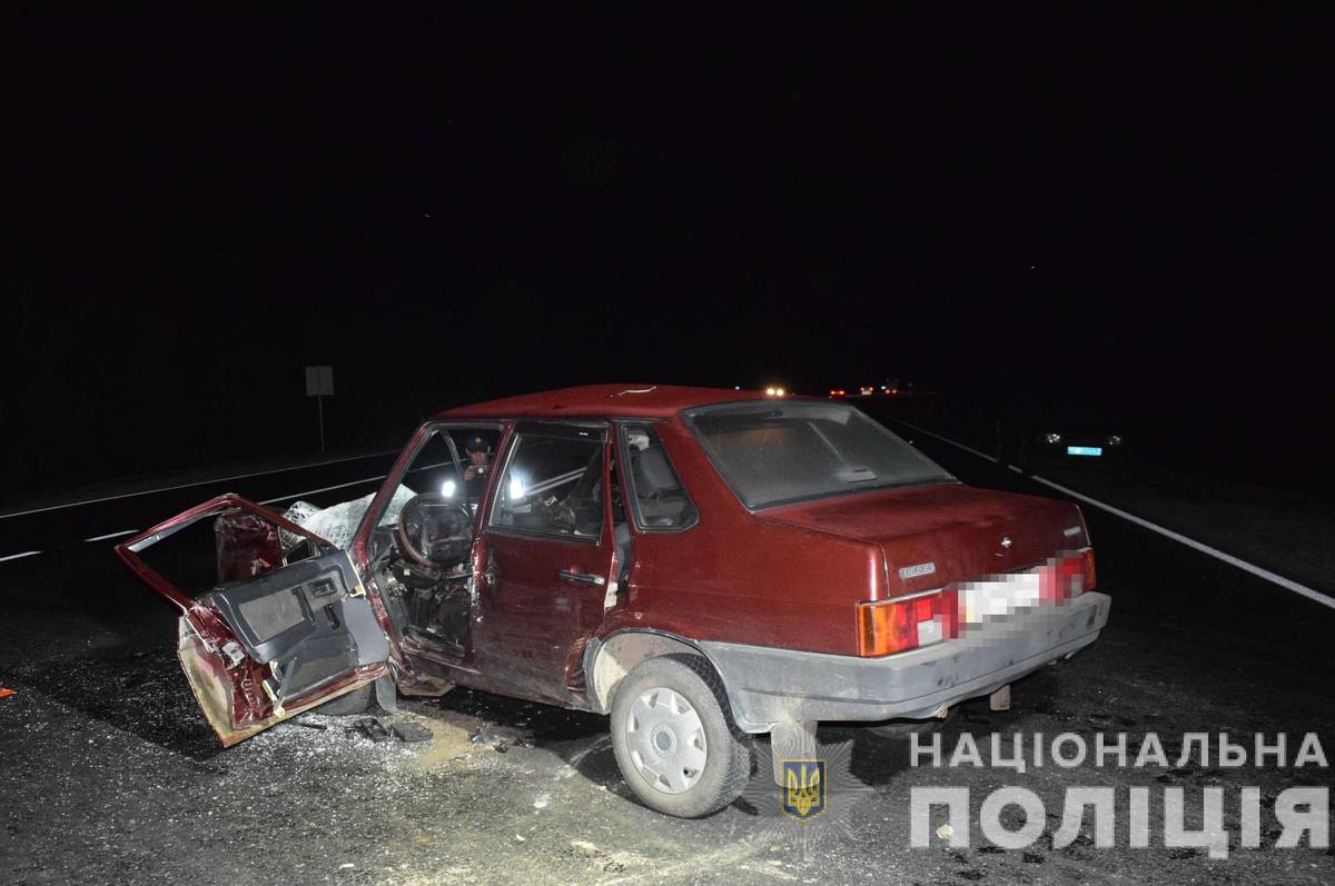 Неподалік Вороновиці "ВАЗ" врізався в вантажівку, загинув водій легковика