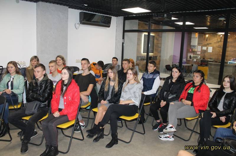 Учнів профтехучилищ Вінниччини навчають основам підприємництва