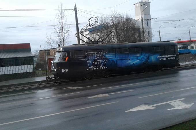 Транспорт із «Зоряних війн» на дорогах міста помітили вінничани 