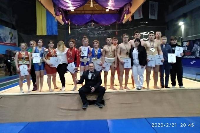 Вінницькі сумоїсти здобули 13 медалей на чемпіонаті України