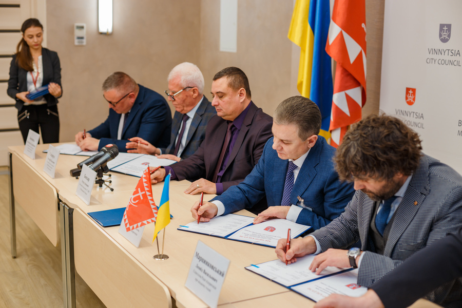 Меморандум про співпрацю підписали Рада підприємців при міському голові та контролюючі органи Вінниці