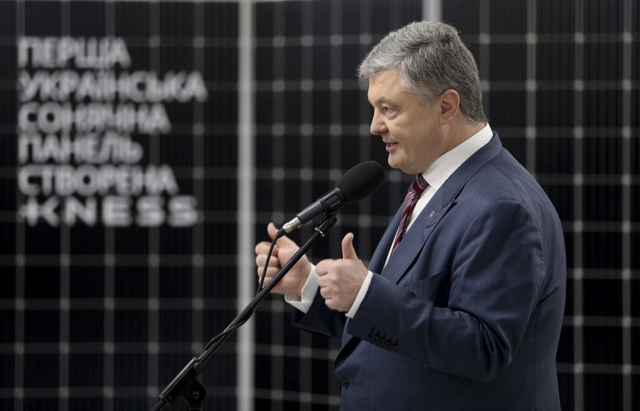 У Вінниці Петро Порошенко відвідав новий завод - перше українське підприємство, яке запустило промислове виробництво сонячних панелей