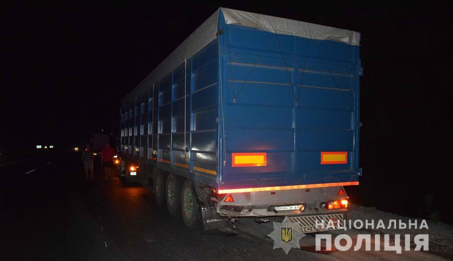 Неподалік Вороновиці "ВАЗ" врізався в вантажівку, загинув водій легковика