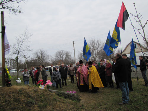 Вінницькі "свободівці" відкрили пам’ятний знак на честь жертв більшовицьких репресій