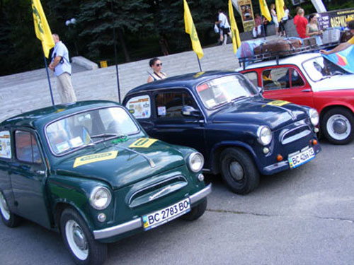 Вінничани долучились до міжнародного автопробігу на «запорожцях»