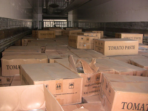 На Вінниччині податківці вилучили 20 тонн простроченої томатної пасти