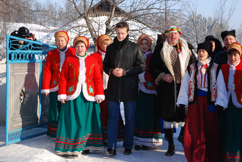 Олексій Порошенко разом із колядниками у Бершадському районі