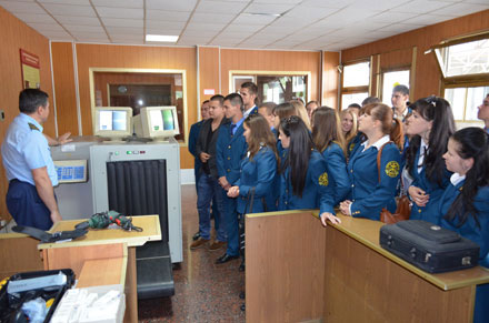 Третьокурсники Аграрного університету проходять у Вінницькій митниці Міндоходів навчально-виробничу практику. 