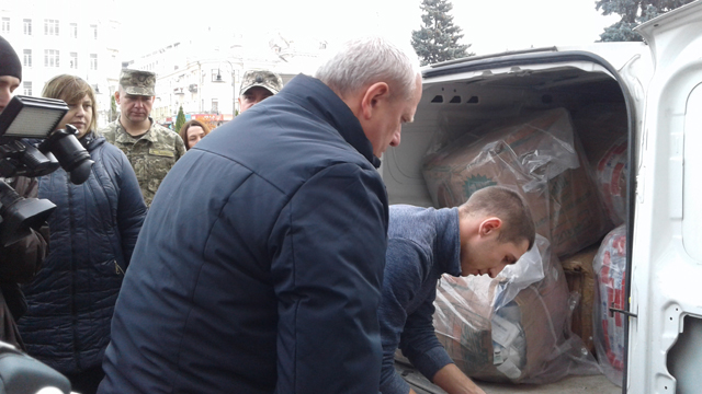  У Вінницю прибув черговий гуманітарний вантаж з міста-побратима Бірмінгема для потреб воїнів в зоні АТО