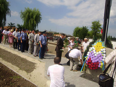 День пам\'яті жертв війни. Відкриття меморіалу по  вул. Чехова