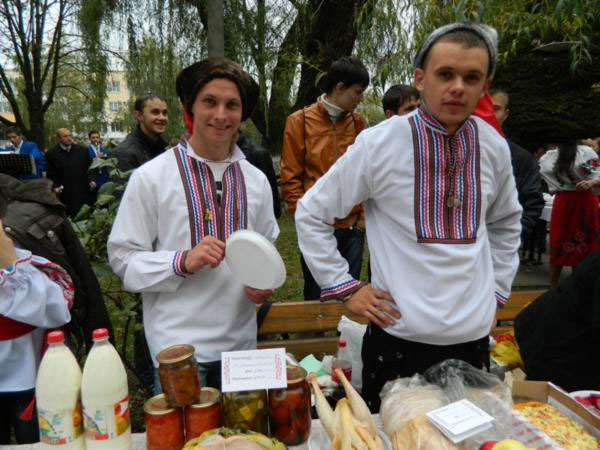 Фестиваль-ярмарок у Вінницькому міжрегіональному вищому професійном