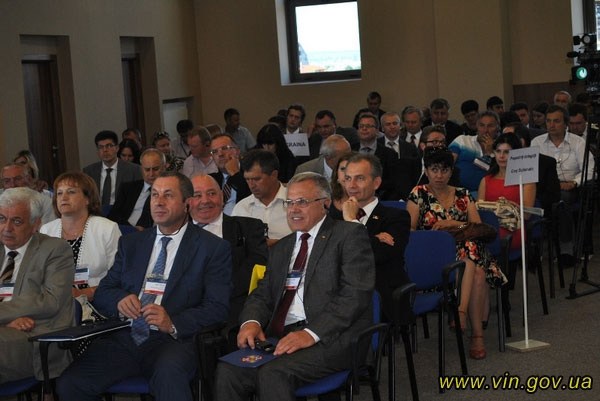 Учасники Транскордонного економічного форуму в м. Ясси, Румунія