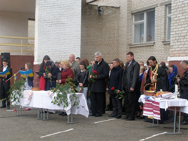 На Вінниччині відкрили меморіальні дошки у школі, де навчались двоє загиблих героїв АТО