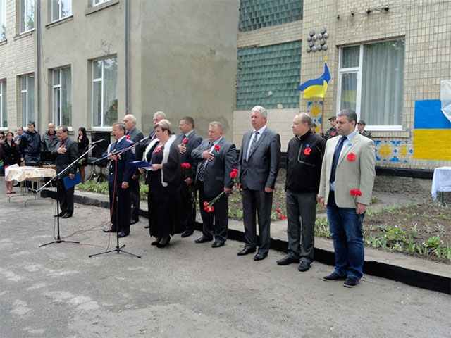 Пам’ять полеглих на Сході України бійців Липовецького району увіковічнено у школах, де вони навчались