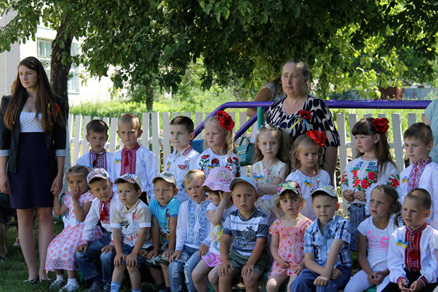 За підтримки Олексія Порошенко у п’яти селах Вінницького району відкрито дитячі ігрові майданчики