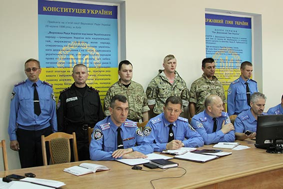 Сімох вінницьких правоохоронців за оперативність у роботі відзначили преміями