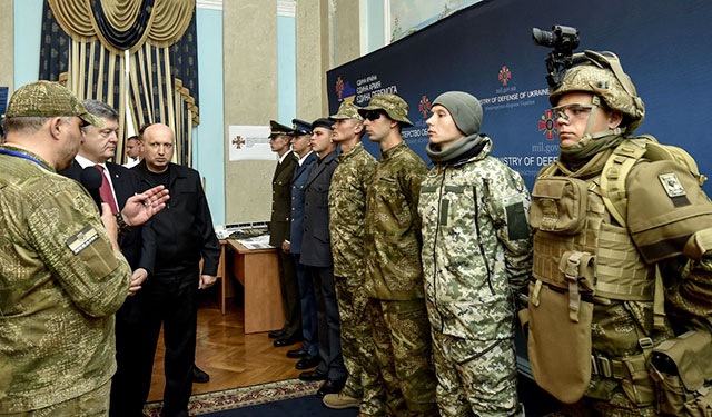 Новій Українській армії потрібні нові традиції, нова форма і нові звання