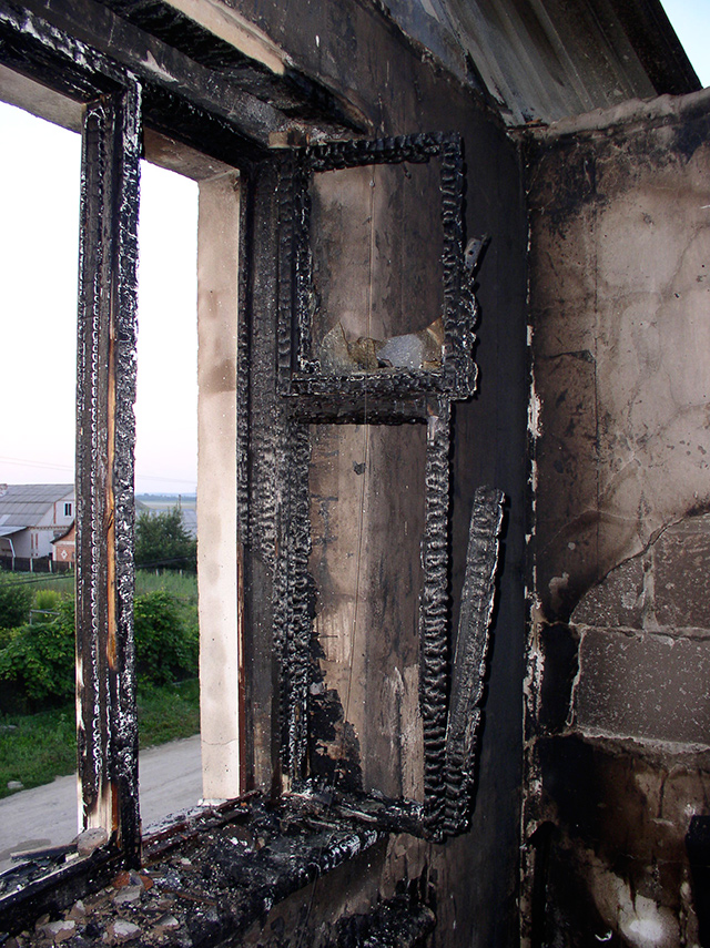 На Вінниччині  через коротке замикання загорівся будинок