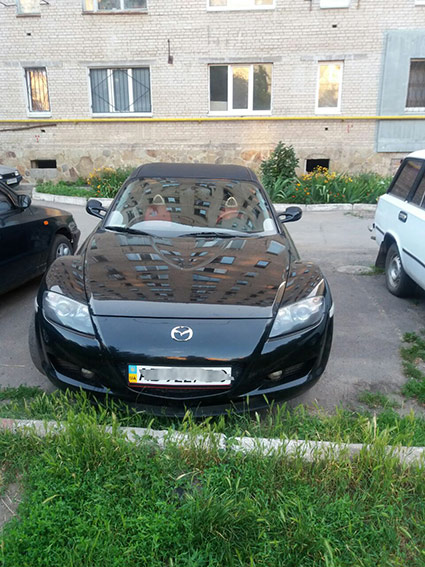 На вул. Рєпіна затримали жителя Луганщини, який обікрав дві автівки та намагався проникнути у третю