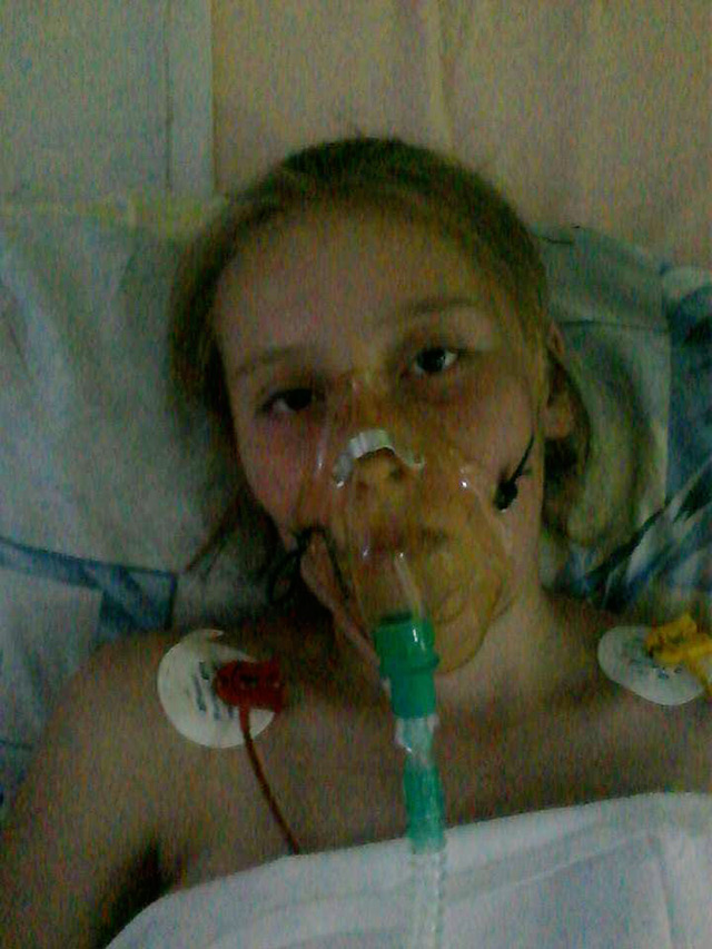 12-річна Альона Загнітко потребує термінової трансплантації легенів та серця. Потрібна фінансова допомога
