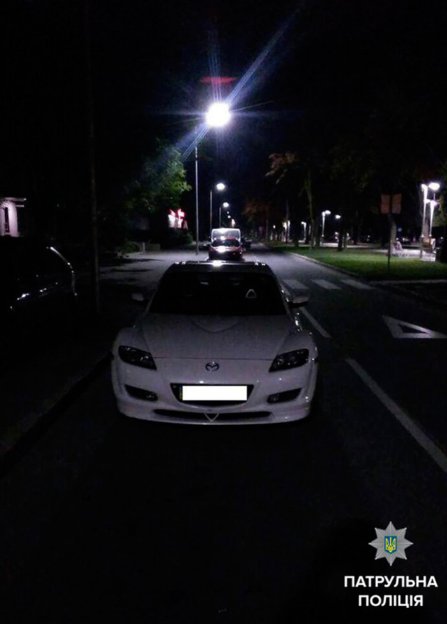 Вінницькі поліцейські на вулиці Пирогова зупинили водія під кайфом