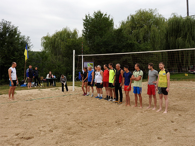 В парку Дружби народів відбувся фестиваль з пляжного волейболу серед родин