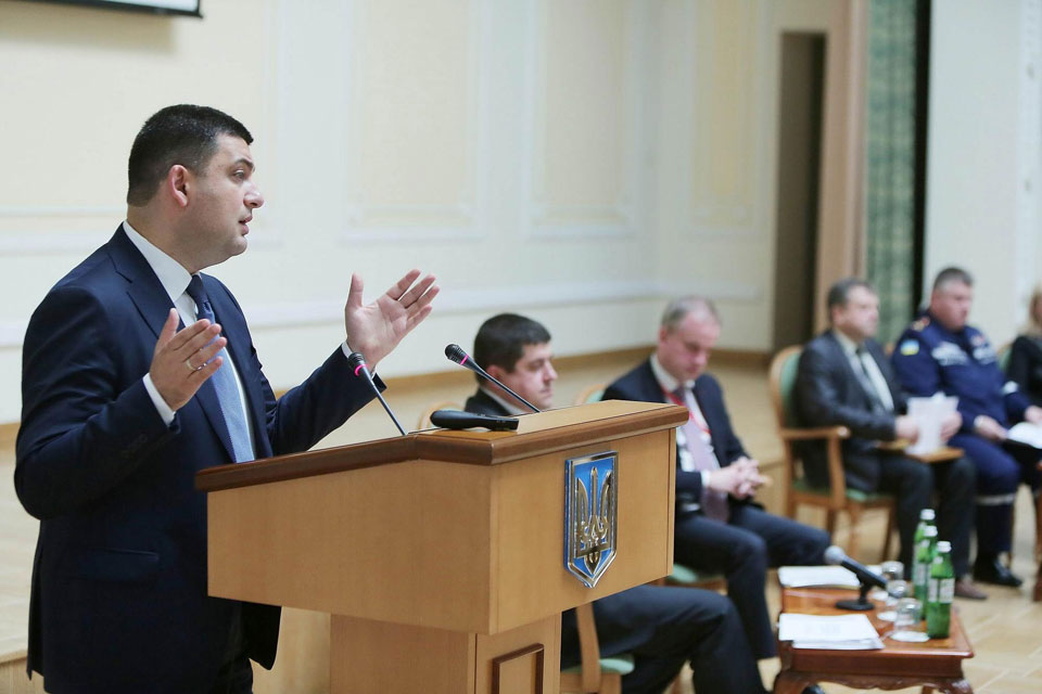 Володимир Гройсман назвав попередню оцінку вартості відновлення Донбасу та забезпечення потреб переміщених осіб