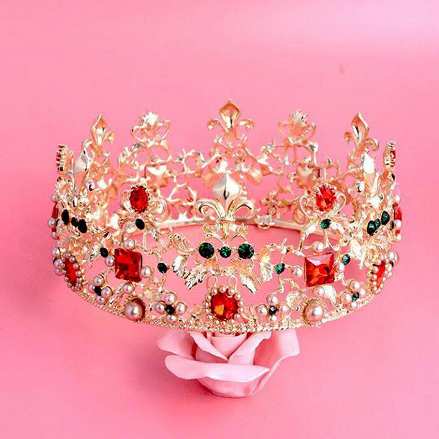Вінничанка Анастасія Дідух виборола дві корони  на конкурсі краси «Little Miss World 2016» у Греції 
