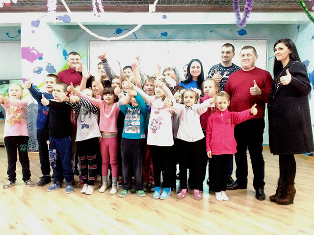 Вінницькі депутати допомогли оновити танцювальну залу в підлітковому клубі «Гараж – 77»