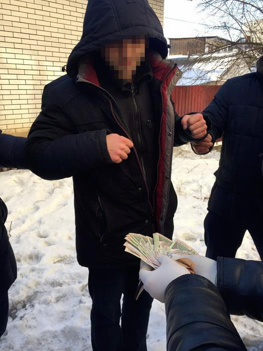 15 тис. гривень за закриття справи про наркотики вимагав начальник одного з підрозділів поліції Вінниці