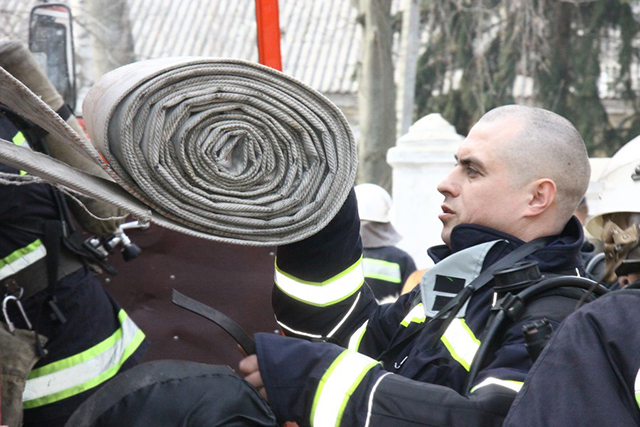 З лікарні Ющенка через «пожежу» евакуювали пацієнтів: у Вінниці рятувальники проводили спецнавчання
