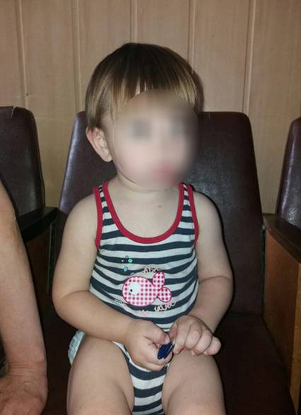 Вінницькі поліцейські розшукали батьків дворічного хлопчика, який загубився у Вінниці