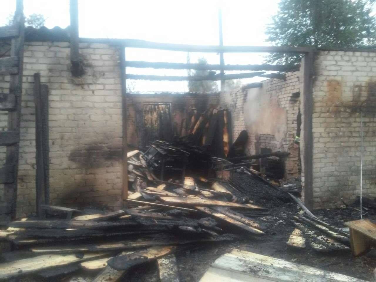 На Вінниччині під час пожежі на пилорамі згорів автомобіль сільської медичної амбулаторії