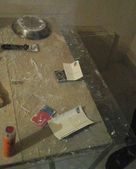 У будинку вінничанина поліція разом з СБУ вилявили арсенал зброї та обладнання для виготовлення наркотиків