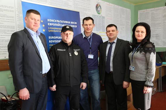 Консультативна місія ЄС передала тренінговому центру поліції Вінниччини планшети, інтерактивний тир та спортивний інвентар 