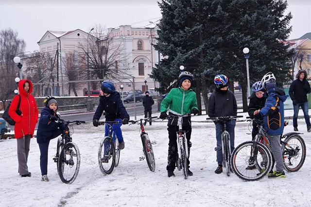 У Вінниці влаштували змагання з велобіатлону "Доганяйко"