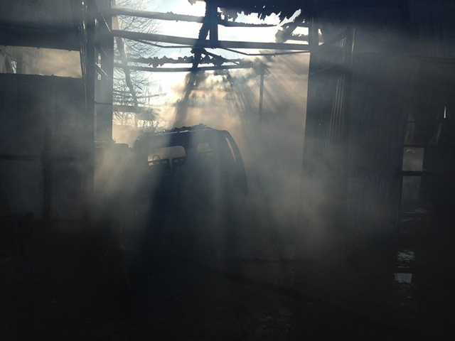 На Вінниччині під час пожежі на СТО згорів автомобіль