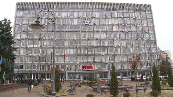 Вибухових пристроїв  в облдержадміністрації та Вінницькій міській раді не знайдено