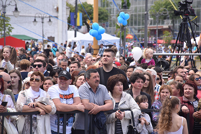 День Європи вінничани відзначають разом з закордонними гостями та представниками Уряду України