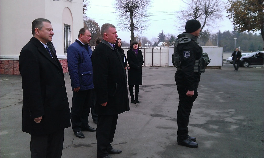 Новостворений спецпідрозділ міліції «Вінниця-2» отримав у подарунок два автомобілі