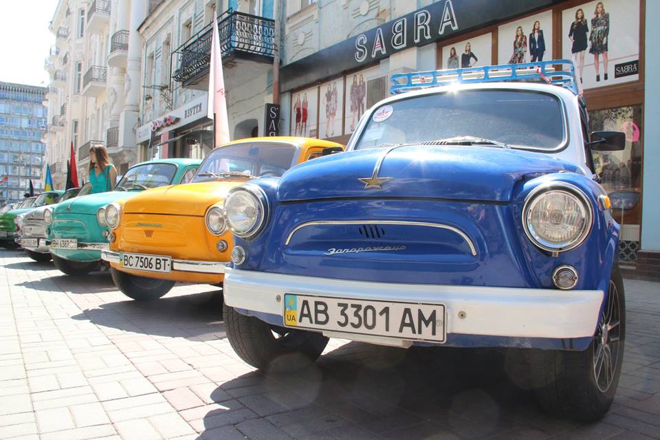 У Вінниці вперше відбувся з'їзд ретро-автомобілів «Запорожець»