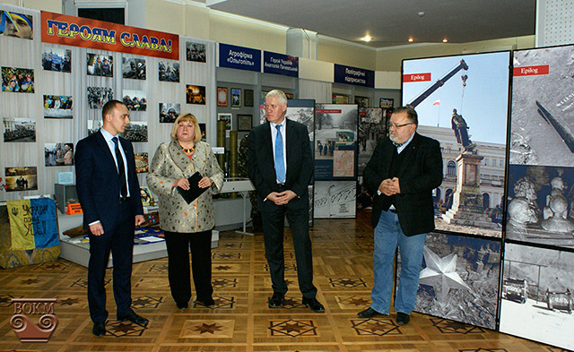 До кінця грудня у краєзнавчому триває виставка, присвячена історії Польщі комуністичного періоду
