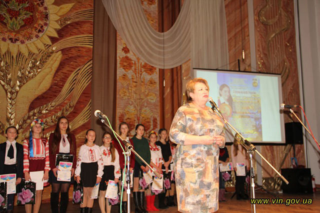 В обласній філармонії нагородили переможців конкурсу літературної премії ім. Олександри Бурбело