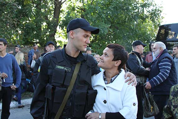 100 вінницьких міліціонерів відправились в зону проведення антитерористичної операції