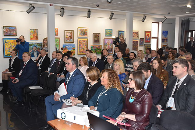 У Вінниці стартував Всеукраїнський форум, на якому фахівці з розвитку міст обговорюватимуть економічний розвиток громад