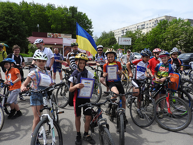 50 кілометрів навколо Вінниці: більше сотні вінничан долучилися до велопробігу з нагоди Дня Європи