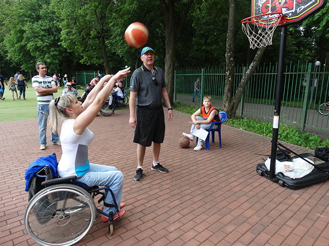 На стадіоні Центрального парку відбулась спартакіада серед вінничан з інвалідністю