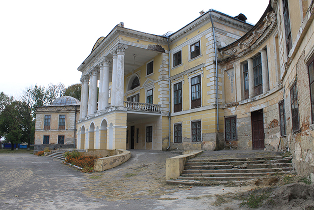 У Вороновиці за кошти ЄС відремонтували палац Грохольських-Можайських
