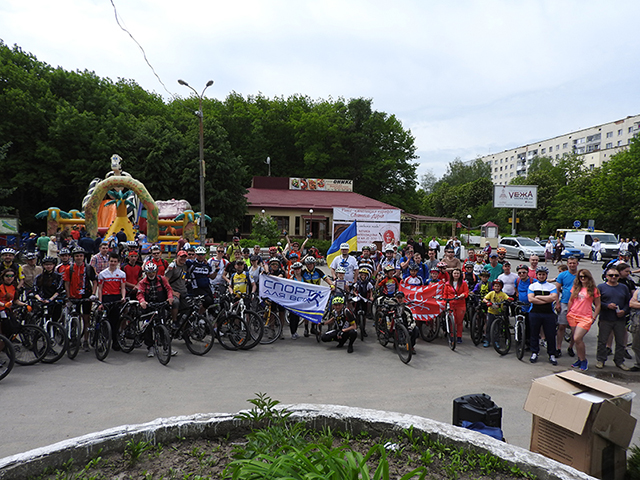50 кілометрів навколо Вінниці: більше сотні вінничан долучилися до велопробігу з нагоди Дня Європи